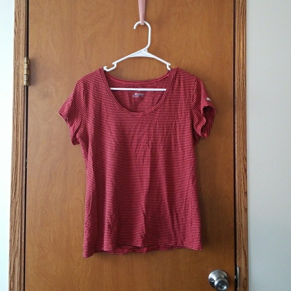 Basic Pattern T-Shirts - Picture 2 of 4